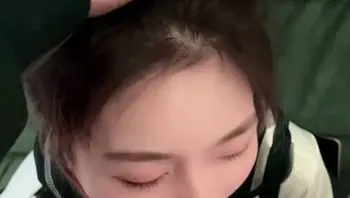 騷母狗穿著水手服做愛