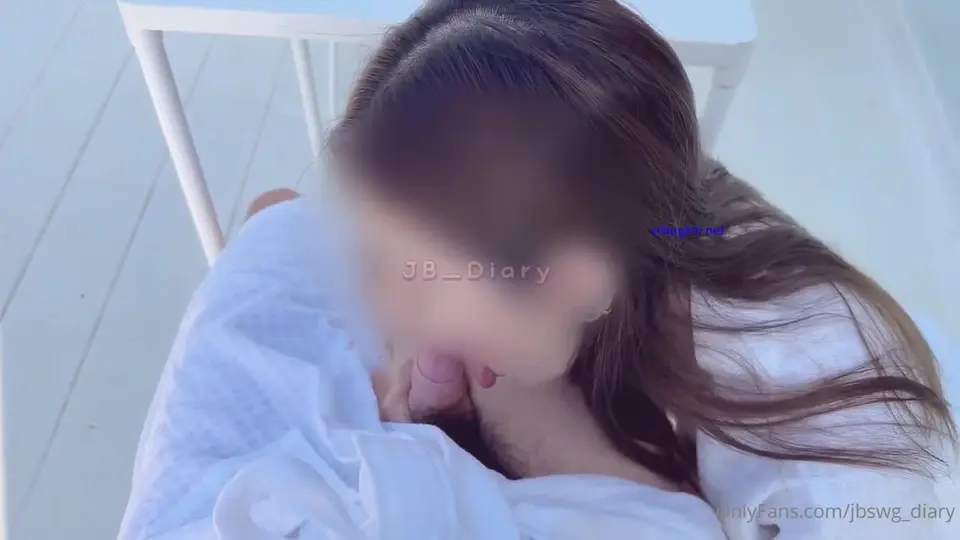 晴朗一天和大波女友在屋外啪啪