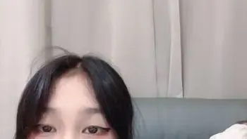 白嫩閨蜜們玩很開 一起翹起屁屁等待被操