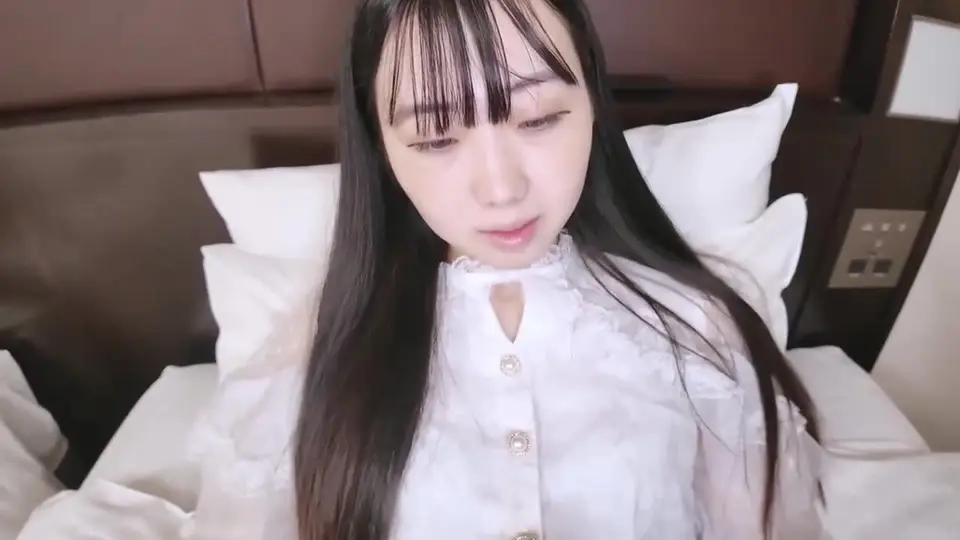 FC2PPV4712057 黑長髮清楚系美女瞞著男友和肥宅連續做愛兩次精子都射進小穴深處