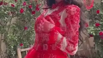 新娘火紅紗熱情似火立即女上騎乘啪啪