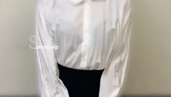 極品淫妻多次給老公戴綠帽 每次不同服裝還拍照給老公看