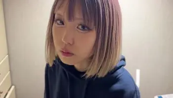 FC2PPV4606055 一位完全素人20歲可愛前模特兒被猛操到無休止高潮[Part2]