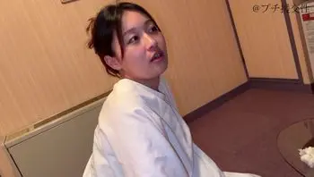 FC2PPV4597244 住在東北的淫蕩人妻 生產後爆乳騷穴急需填滿[Part2]