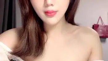 性感美女主播站著被操 倣完愛後抽事後菸