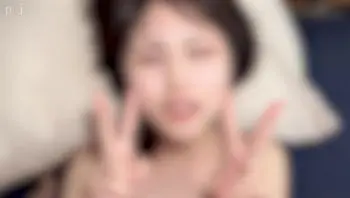 FC2PPV4569444 迷人膚白正妹敏感小穴被大量中出操到懷孕 高潮不斷浪蕩騷叫[Part1]