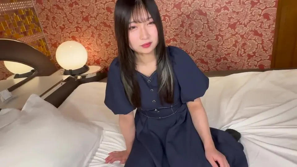FC2PPV4528646 濃厚中出膚白清楚系美女擁有濃密陰毛的小穴[Part1]