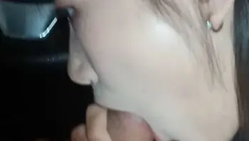 約炮到車上激戰