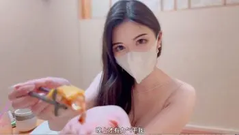 把大奶正妹填飽肚子再用雞巴填滿白虎嫩穴