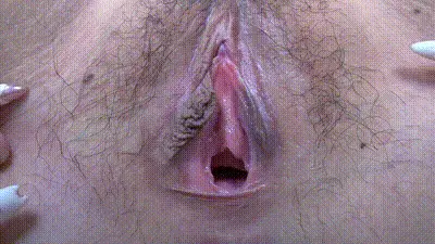 FC2PPV4481667 19歲膚白美少女被雞巴操到高潮痙攣連還中出[Part2] 动图预览