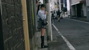 FC2PPV4311674 搭訕歌舞伎町的嫩妹 瘋狂中出兩連發