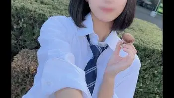 FC2PPV4302474 野外中出甜美校花 一炮不滿足再到酒店再來一炮