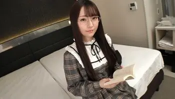 200GANA2860 眼鏡文青妹子骨子裡蕩女一名 輕輕刺激豆豆淫水缺堤