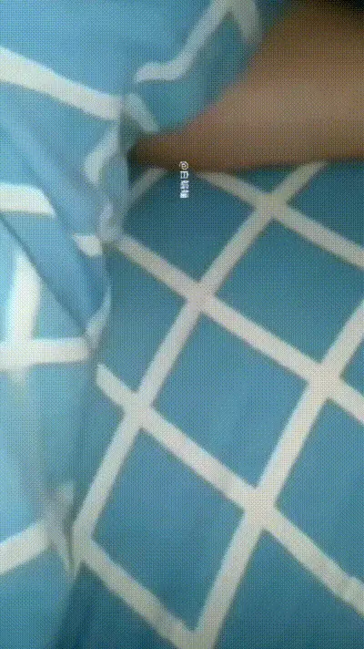 乱伦大神记录拿下大嫂全过程，灌醉嫂子迷你烟当场被发现 动图预览