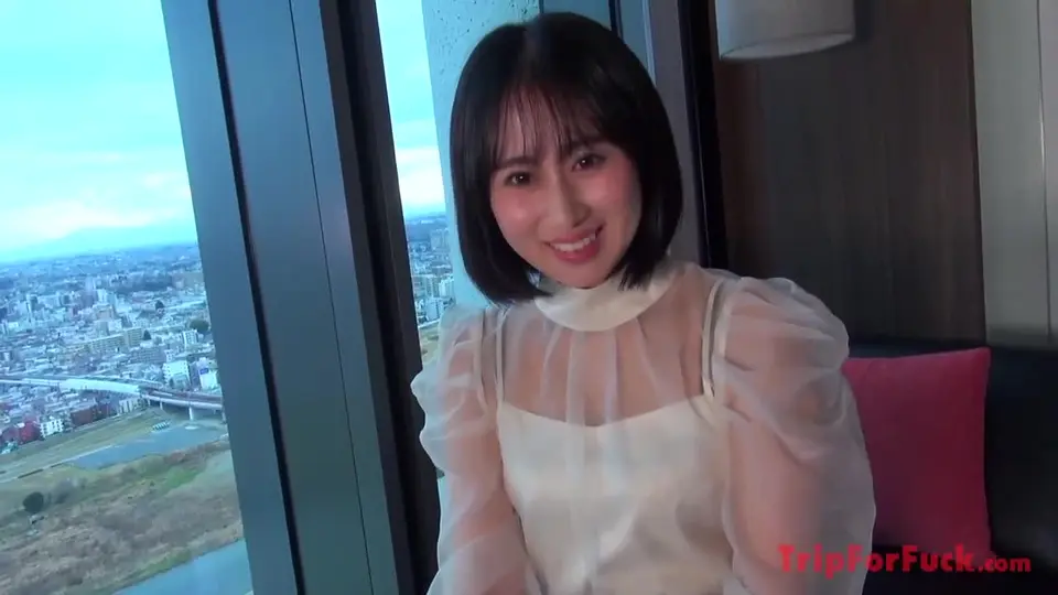 FC2PPV3238169 優雅人妻答應綠帽癖老公要求和陌生人做愛[Part1]