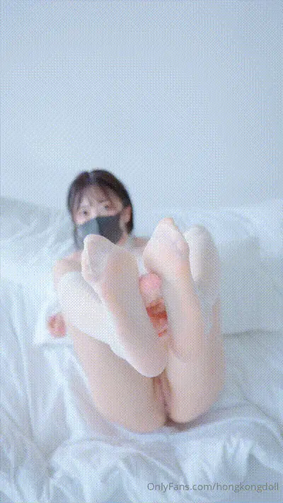 白丝的诱惑 03【玩偶姐姐 （Hongkongdoll）】 动图预览