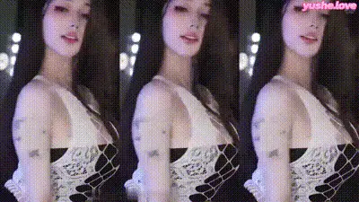 斗鱼主播小火龙性感椅子热舞 动图预览