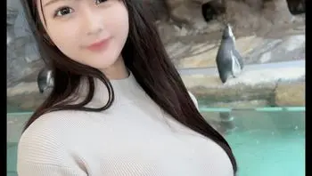 FC2PPV3179361 F杯罩白晢女大生水族館露出 男主急不及待激戰連射兩連發