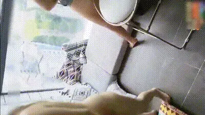 高层白天大战两个极品骚货少妇动作猛烈表情太销魂 动图预览