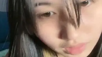 美乳甜妹口交打奶炮
