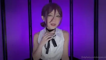 清純樣子美女小貓想像不到是個自慰狂魔 不同打扮自慰
