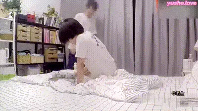 亲兄妹的爱 动图预览