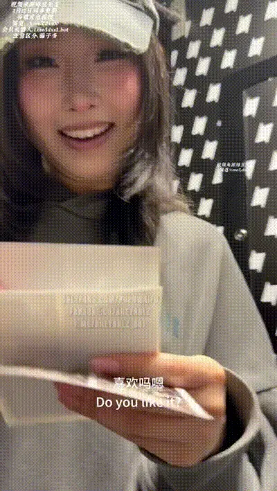 在保齡球場約會 [下] 在拍貼機吃肉棒到電梯口爆 动图预览