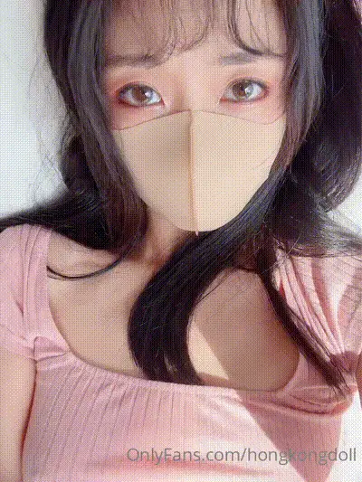 情趣假屌缓缓插入 自慰呻吟欲望释放【玩偶姐姐 （Hongkongdoll）】 动图预览
