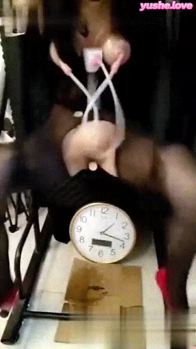 母子乱伦，吸奶器弄出水，无套内射 动图预览