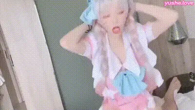 双马尾女朋友装小萝莉 学狗汪汪叫 动图预览