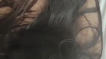 儿子邀好友轮奸老妈，老逼被两根鸡巴肏到潮吹