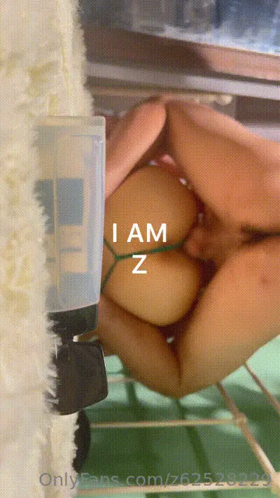 粉嫩的白虎被尽情地征服(hotwife_z) 动图预览