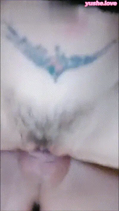 骚逼妹妹的乱伦性爱短片 动图预览