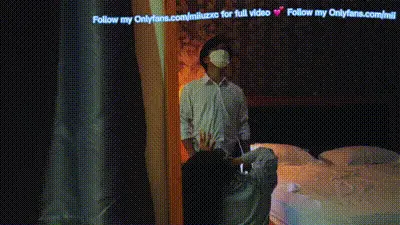 白皙苗条的美女跟男友做爱(Miuzxc) 动图预览