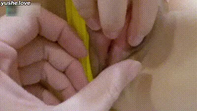 【兄妹乱伦】无毛蝴蝶穴萝莉少女被表哥无套内射哥我会怀孕么 动图预览