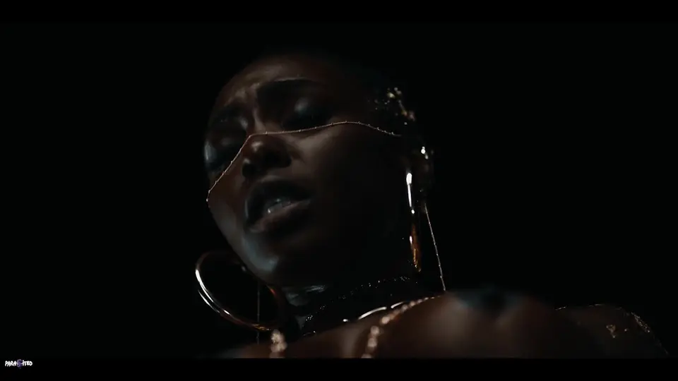 精神控制外星寄生虫与辣妹-rae lil black