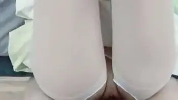 白丝萝莉肉便器身材苗条小粉鲍小娇乳被小哥无套输出