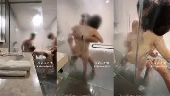白皙苗条的美女跟男友做爱(klcouple6699)