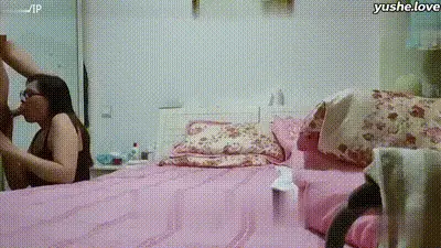 真实叔嫂乱伦 大哥一出差就马上来满足寂寞大嫂 一到房间主动口交吃鸡 抬腿直挺抽插嫂子骚逼 动图预览