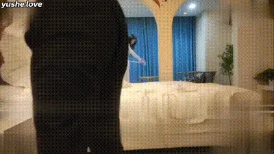 李白探花 约啪极品黑丝大学生美女，说话温柔服务细致 配合被各种姿势抽紧致肥鲍插狂操到淫水不止 动图预览