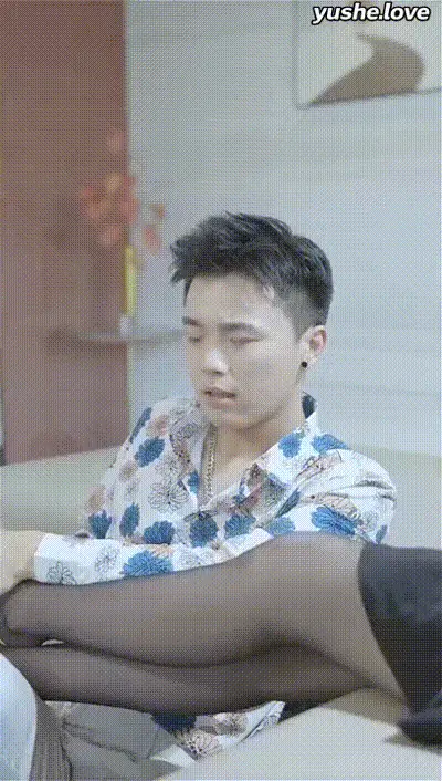 我在夜总会当经理Part013 动图预览