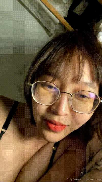 泰國美女身材爆炸的美乳淫妇女神 一对软糯乳玩到天亮【deerlong 艾瑞莎】 动图预览
