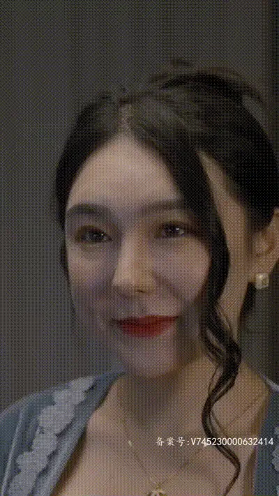 母女齐上18式花活榨干我Part001 动图预览