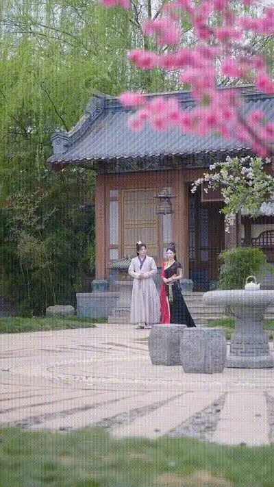 人到晚年绝美魔女拿我当炉鼎Part005 动图预览