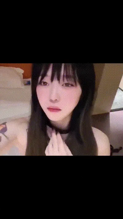 纯欲反差婊 00后嫩模奶瓶盛世美颜各种诱惑 动图预览