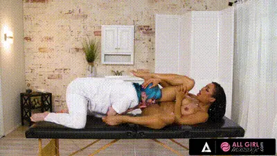 ALL GIRL MASSAGE - 热按摩师 Jewelz Blu 为准新娘提供特殊的阴部护理-kira-noir 动图预览