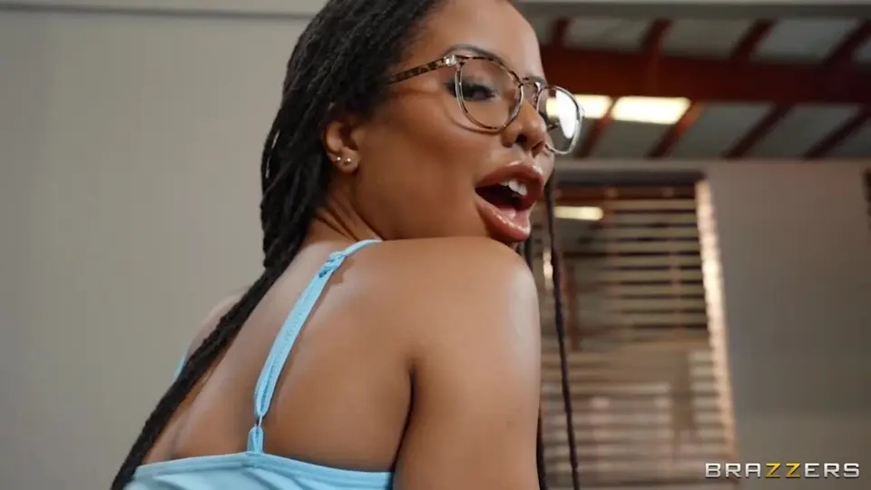Brazzers的屁股-kira-noir