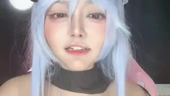 二次元COS反差娇小萝莉黑丝网袜：#张晚萌