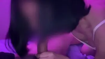 妹子出来啪 在酒店房间里激情如火，各种体位变换，享受着跨国肉体的碰撞(luluappleme）
