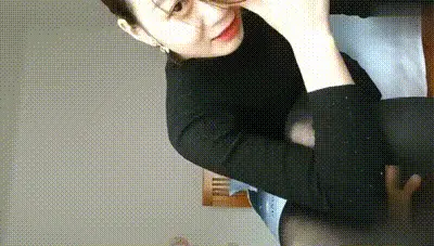 【姐弟乱伦】爸妈出去玩换妻姐弟俩在家里搞 乱伦 动图预览
